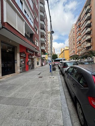 Local comercial en venta en Cuatro Caminos en Santander