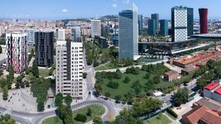 Local comercial en venta en Santa Eulàlia en Hospitalet de Llobregat, L´
