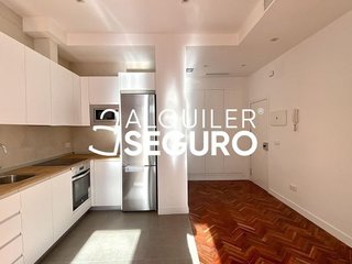 Piso en alquiler en Universidad - Malasaña en Madrid