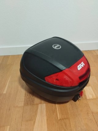Baúl Moto Givi E300 30L + Parrilla