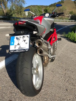 MV Agusta Brutale 910s Roja/Plata