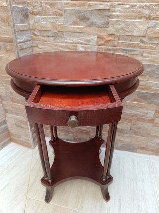 Mesa auxiliar madera clásica cajón
