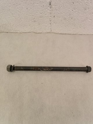 Xmax 400 300 125 Yamaha 17-22 eje rueda delantera