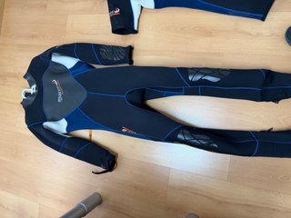 Traje neopreno buceo Mares 5mm 2 piezas