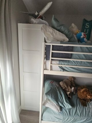 Litera Ikea Blanca Metal, 2  colchones y armario