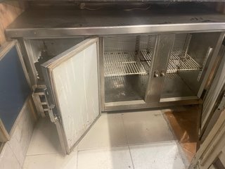 Botelleros y neveras industrial 2, 3 y 4 puertas