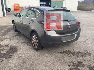 Paragolpes Trasero Opel Astra J Berlina 5p (12.2009->)