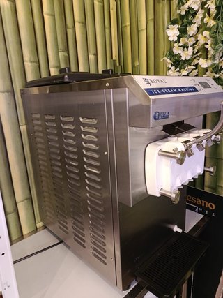 Máquina Helado Soft Royal Catering 3 Sabores