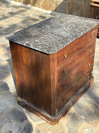 Cómoda antigua, tapa de mármol (a restaurar)