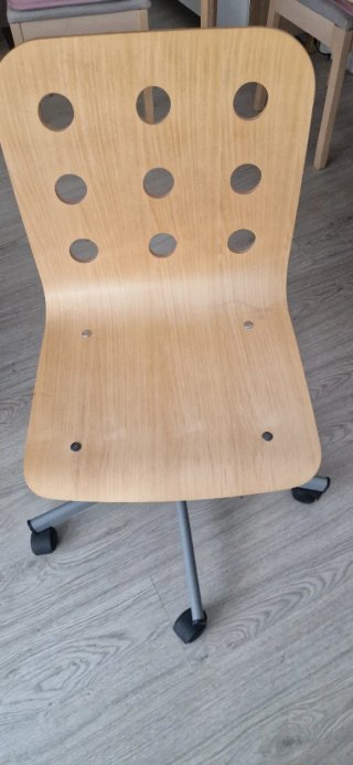 Silla de oficina con ruedas