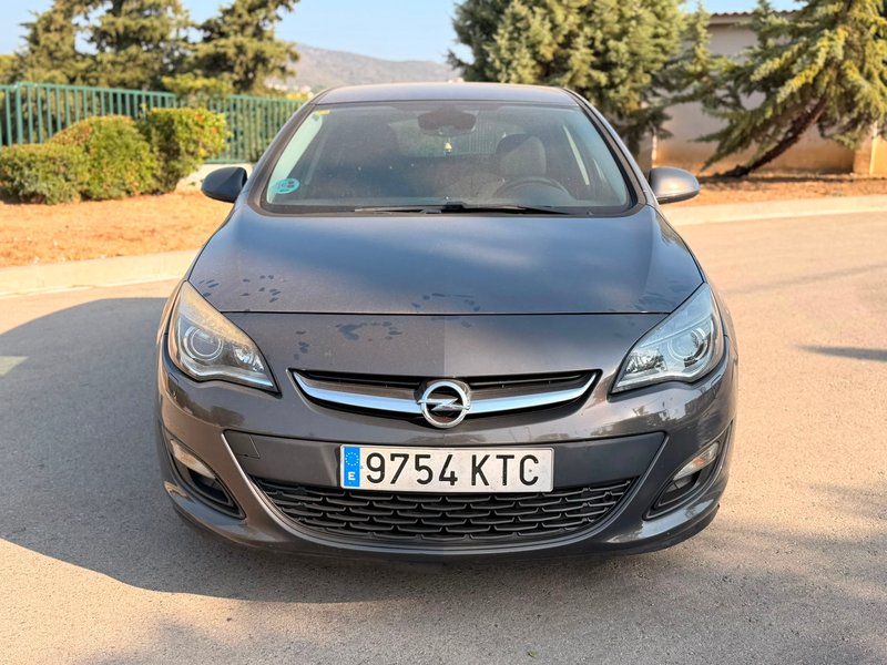 Opel Astra 1.6 Selective 2012, foto 2