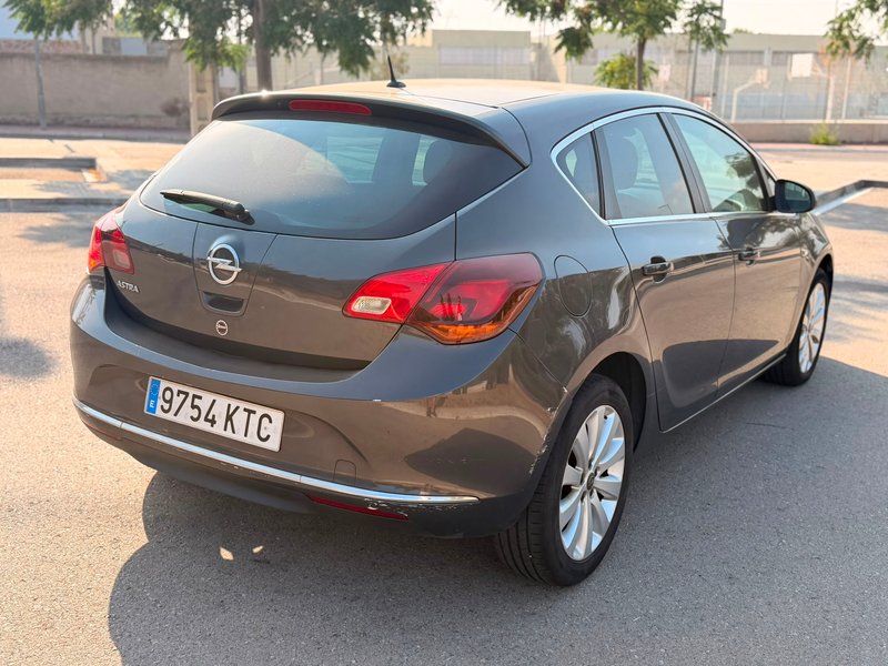 Opel Astra 1.6 Selective 2012, foto 7