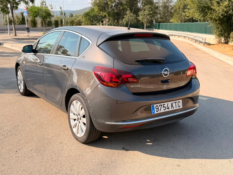 Opel Astra 1.6 Selective 2012, foto 5