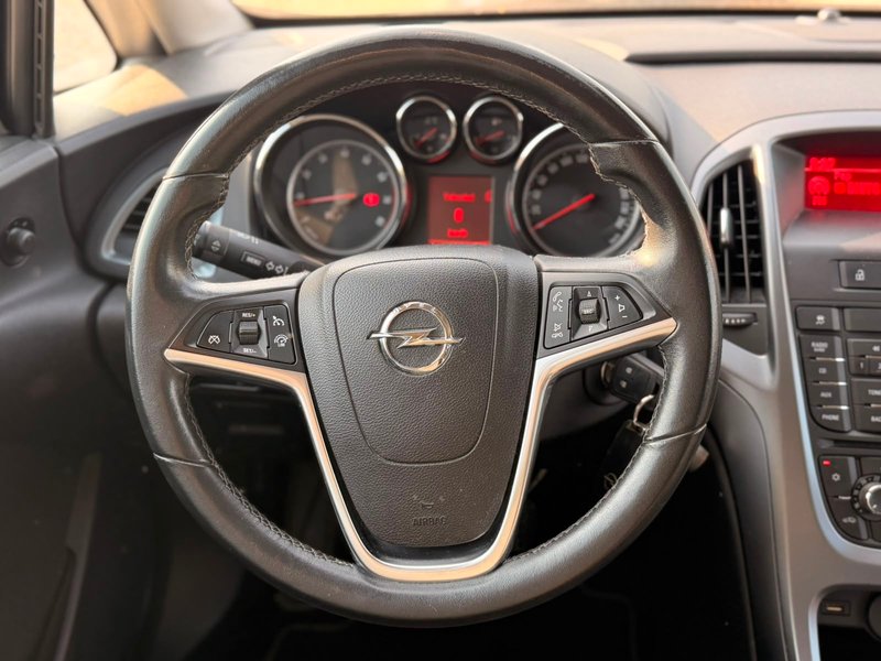 Opel Astra 1.6 Selective 2012, foto 13