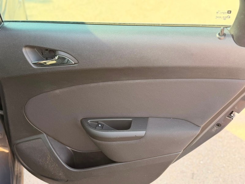 Opel Astra 1.6 Selective 2012, foto 27