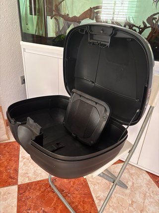 Baúl SHAD SH37 Negro/Plata