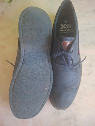 3 pares de zapatos  T44 por 0euros