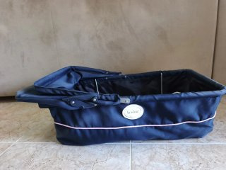 Carrito de muñecas azul con capazo extra