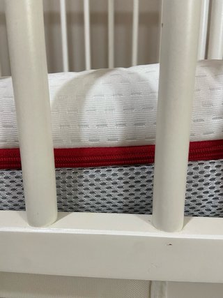 NO OFERTAS.Cuna blanca con colchón de alta calidad