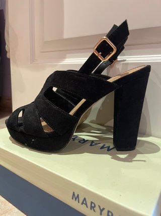 Sandalias de tacón negras