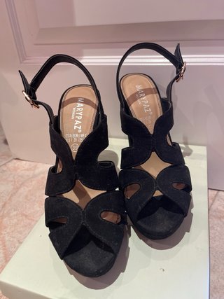 Sandalias de tacón negras