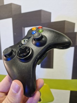 Xbox 360 Negra + Mando