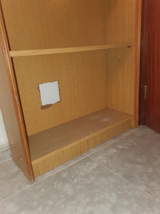 Estantería de pino con 8 baldas