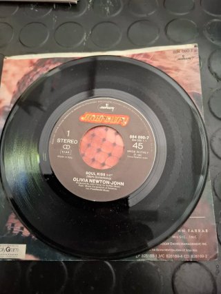 Olivia Newton John Soul Kiss 45 Giri