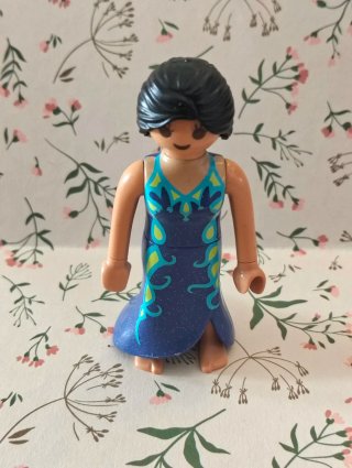 Playmobil mujer vestido azul
