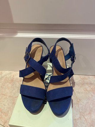 Sandalias de tacón azul