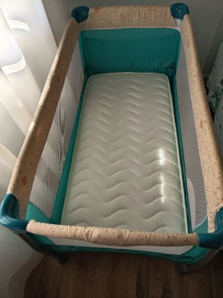 Cuna de viaje plegable