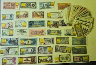 Lote 260 Billetes del Mundo Bimbo 1975