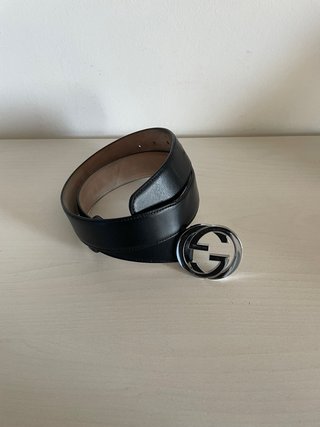 Cintura Gucci con fibbia GG argento