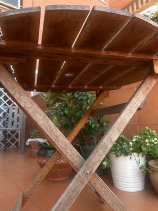 Mesa redonda de madera plegable