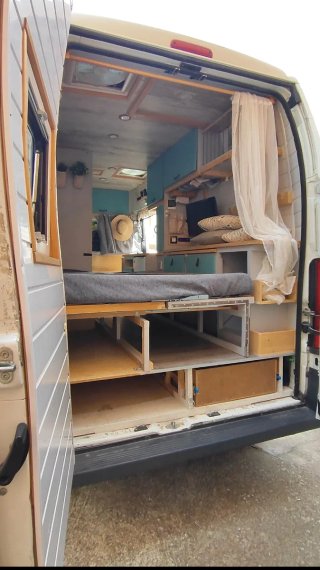 Furgoneta camperizada Peugeot Boxer L3H3