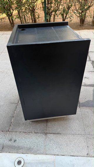 Mesa auxiliar negra