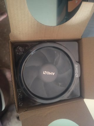 Procesador AMD Ryzen 3 2200G + disipador
