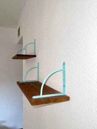 Baldas de madera realizadas artesanalmente.