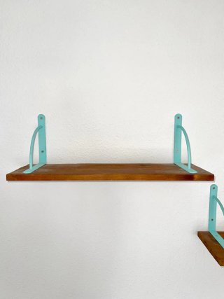 Baldas de madera realizadas artesanalmente.