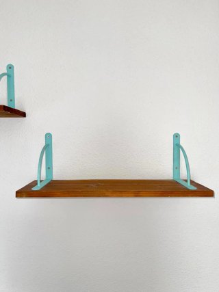 Baldas de madera realizadas artesanalmente.
