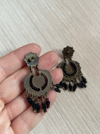Pendientes vintage dorados y negros