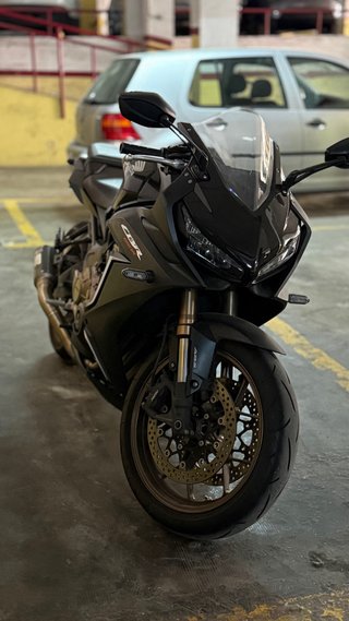 Honda CBR650R Negra