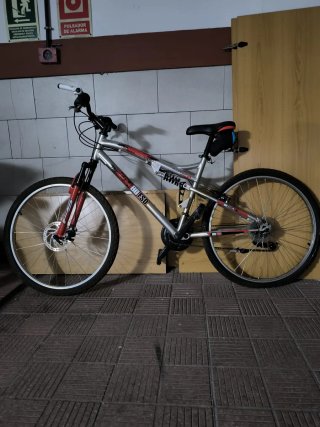 Bicicleta Montaña Naranja BTWIN