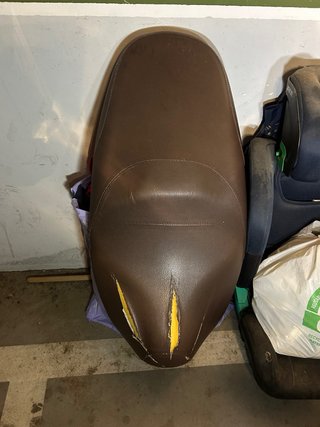 Asiento Piaggio Medley 125 Marrón