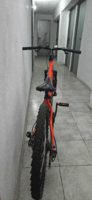 Bicicleta de montaña Moma GTT24 24" - Como nueva.