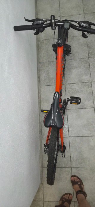 Bicicleta de montaña Moma GTT24 24" - Como nueva.