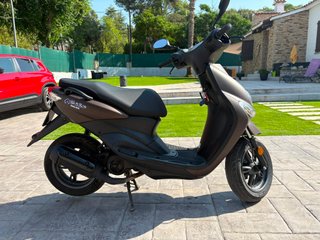 Yamaha Neos Scooter Marrón C3489BVW