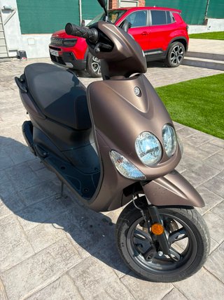 Yamaha Neos Scooter Marrón C3489BVW