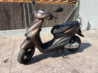 Yamaha Neos Scooter Marrón C3489BVW