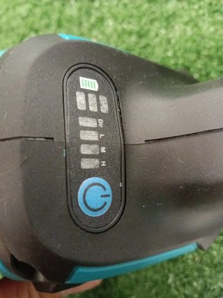 Smerigliatrice angolare 48V con doppia batteria